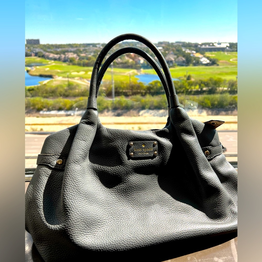 Kate Spade grey leather shoulder bag. GUC